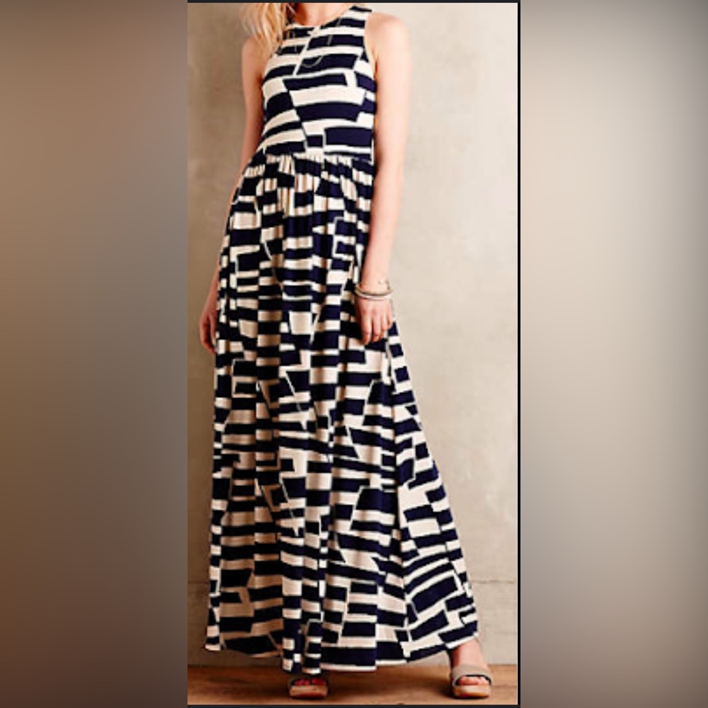 Anthropologie Sunday in Brooklyn maxi dress
Fantastic dress to dress up or down.